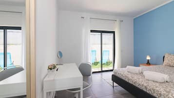 3 habitaciones, tabla de planchar con plancha, wifi y ropa de cama