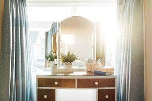 Interior - No. 66 Chapel Street (Cookstown)