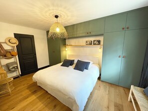 4 habitaciones, tabla de planchar con plancha y wifi gratis