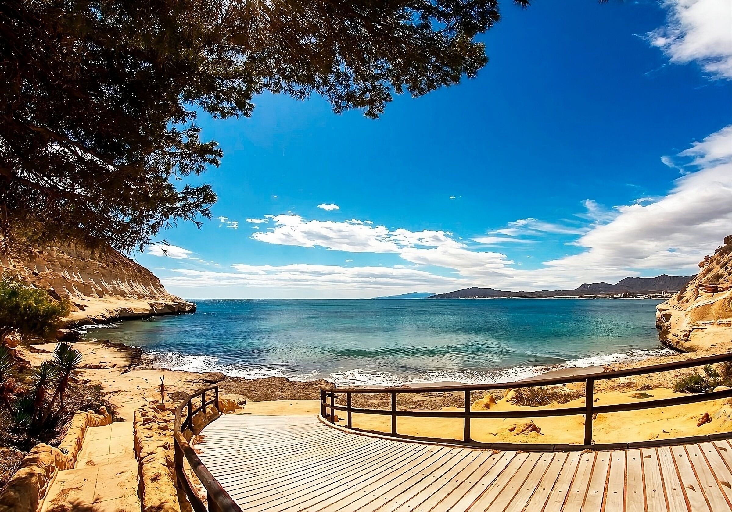 Plage, chaises longues