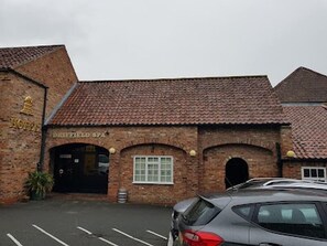 Free self-parking - Bell Hotel in Driffield (Driffield)