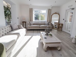 Living area - The House at School Farm (Sandbach)