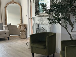 Cottage | Interior