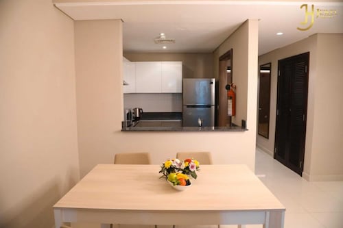 Dancenter Jewel Near World Trade Center