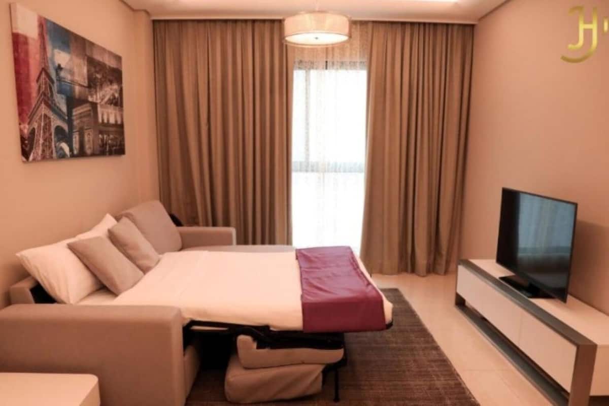Deluxe Suite, 1 Bedroom | Free WiFi, bed sheets