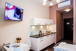 手提電腦工作空間、遮光窗簾/窗簾、熨斗/熨衫板、免費 Wi-Fi