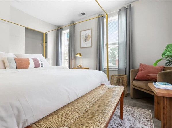 3 soverom, skrivebord, strykejern/-brett og wi-fi