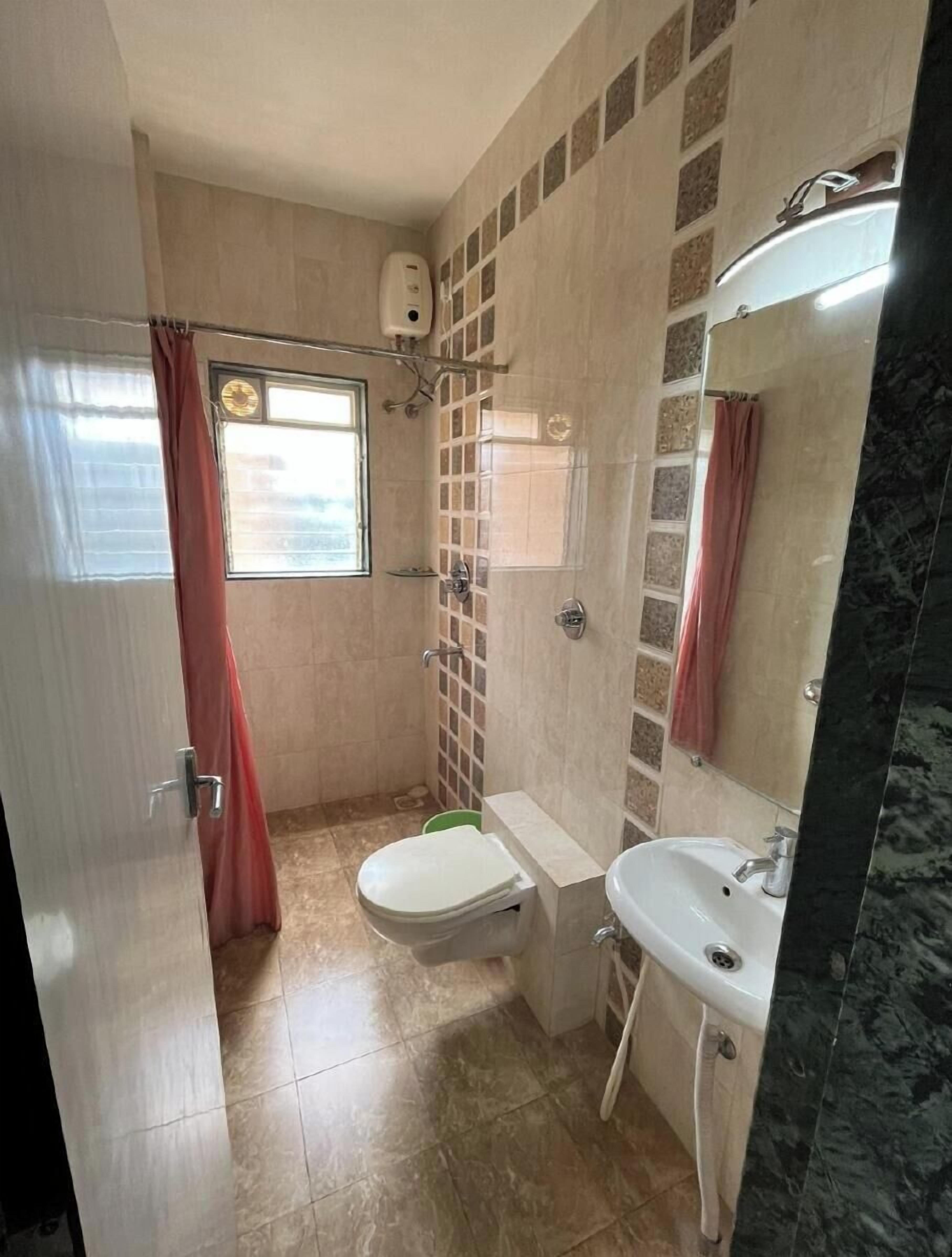 Shower, free toiletries, towels, soap