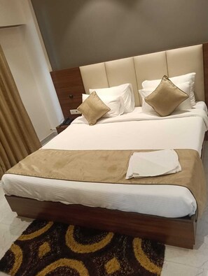 Deluxe Double Room | Free WiFi