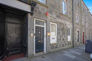 Exterior detail - Urquhart Road Apartment | Grampian Lettings (Aberdeen)