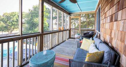 This Home Has It All! Location, Amenities, & More!