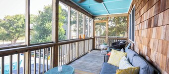 This Home Has It All! Location, Amenities, & More!