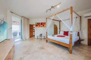 6 bedrooms, iron/ironing board, travel crib, free WiFi