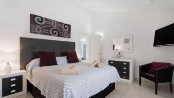 3 dormitorios, tabla de planchar con plancha, wifi gratis y ropa de cama