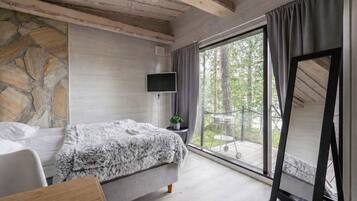 Superior-sviitti, järvinäköala, järven rannalla | Vuodevaatteet