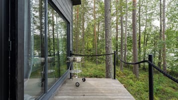 Suite superior, vista al lago, junto al lago | Terraza o patio