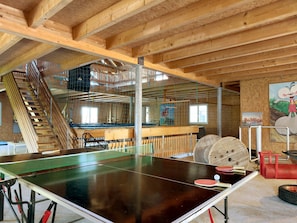Games room - Apartment 'Schlüsselblume' with Shared Garden, Wi-Fi and Air Conditioning (Deggenhausertal)
