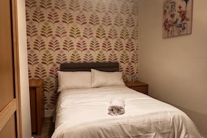 4 quartos, ferros/tábuas de passar roupa, Wi-Fi de cortesia