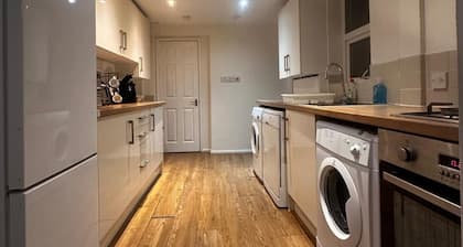 Curzon Street Retreat - 4 Beds