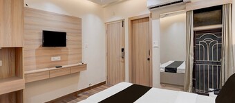 Hotel O Rudrapur Railway Junction