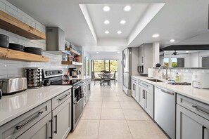 Fridge, microwave, oven, stovetop - Zarzosa Foothills Villa • Pool • Hot Tub • Views (Tucson)