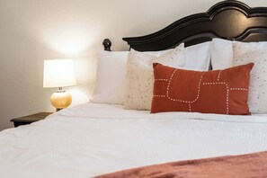 アイロン / アイロン台、旅行用ベビーベッド、WiFi、ベッドシーツ