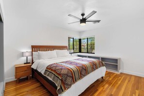 Iron/ironing board, travel cot, WiFi, bed sheets