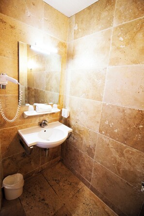 Hair dryer, towels