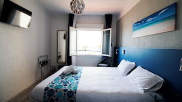 1 chambre, fer et planche Ă  repasser, Wi-Fi gratuit, draps fournis