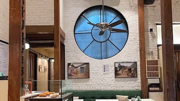 Daily buffet breakfast (INR 1000 per person)