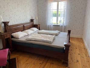 2 bedrooms