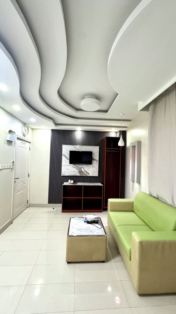 Junior Suite | Free WiFi - Dancenter Muscat Holiday Luxury Stay (Seeb)