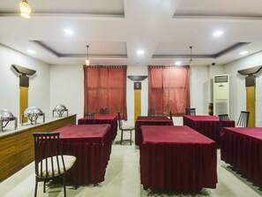 House | Dining