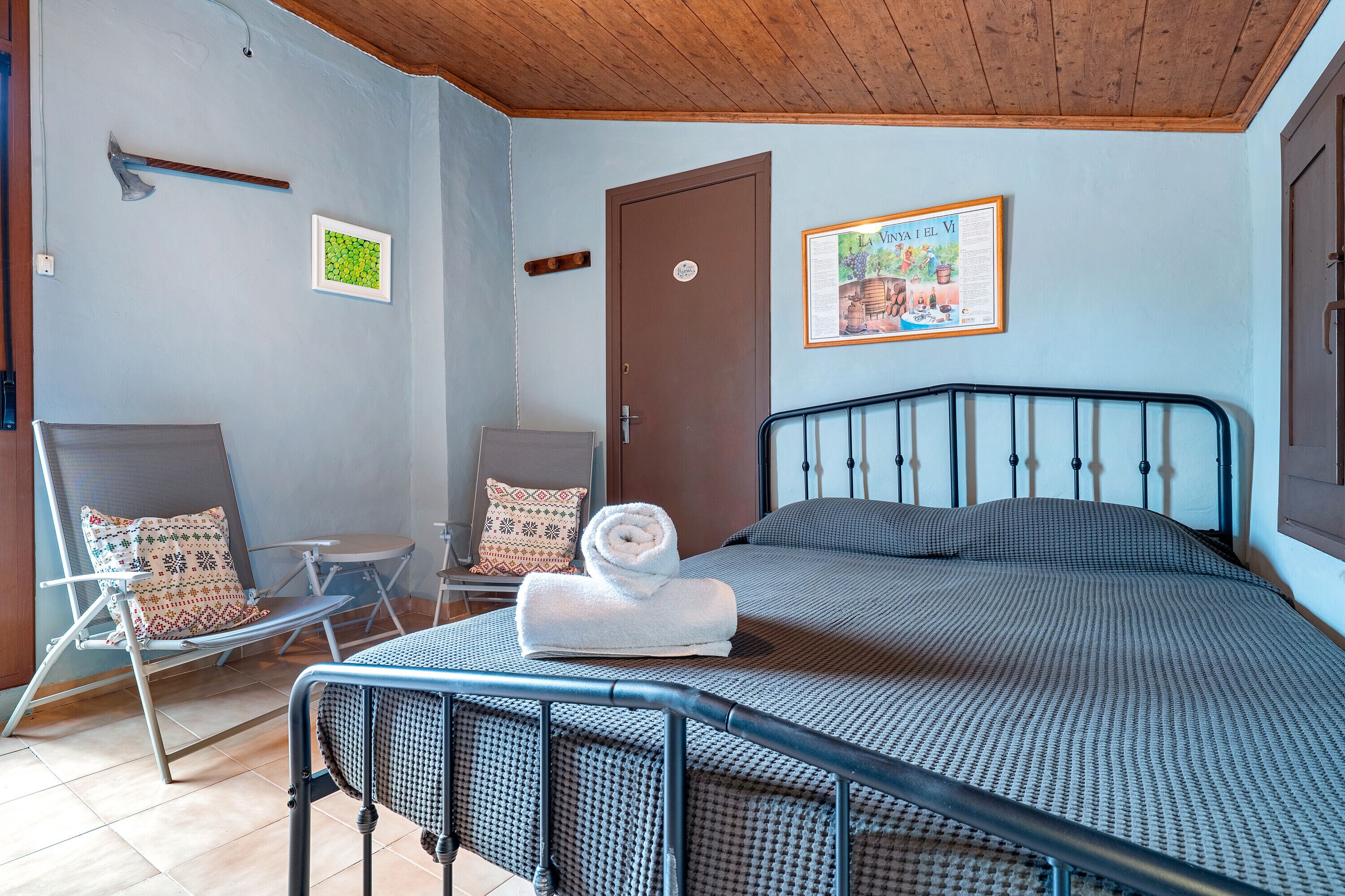 4 slaapkamers, een strijkplank/strijkijzer, wifi, beddengoed