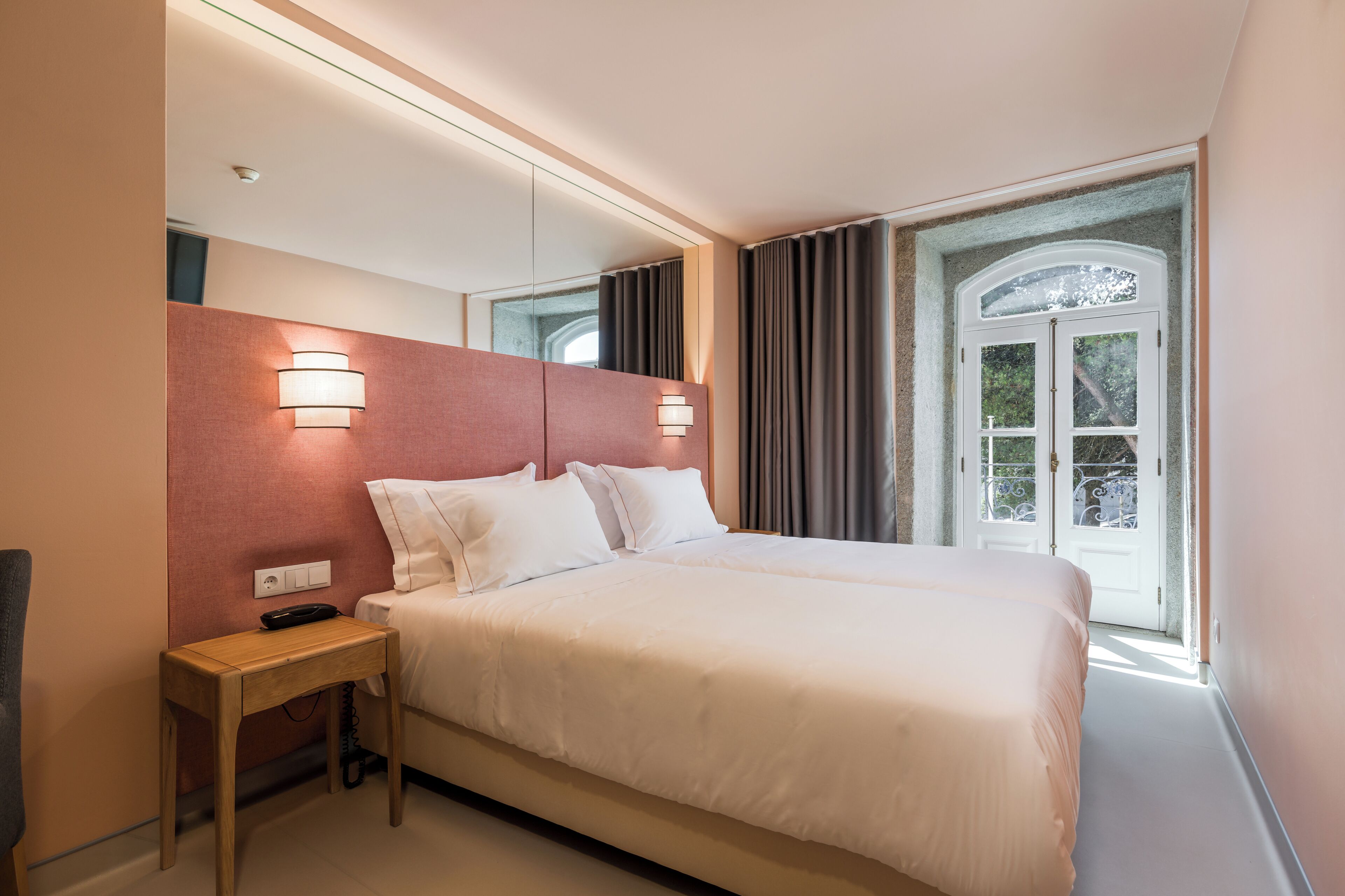 Desk, iron/ironing board, free WiFi, bed sheets