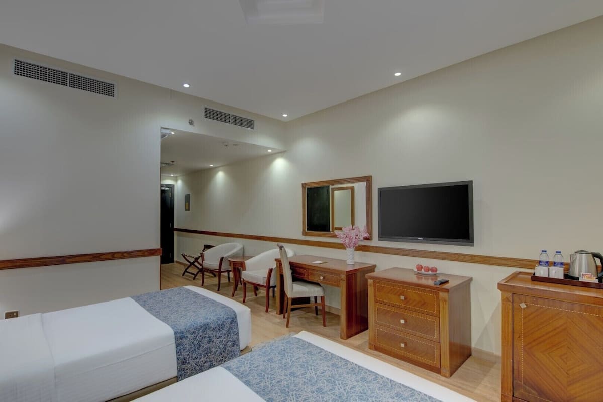 Standard Twin Room | Peti besi dalam bilik, Wi-fi percuma, akses kerusi roda