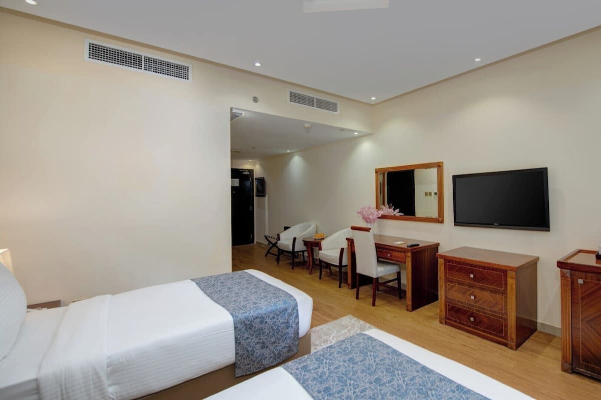 Deluxe Twin Room | Peti besi dalam bilik, Wi-fi percuma, akses kerusi roda