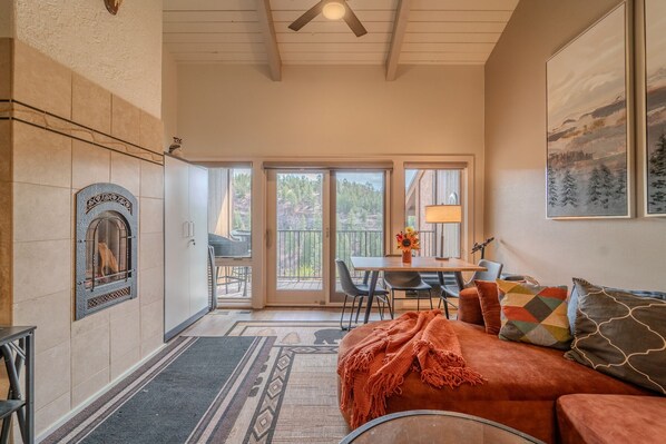 TV connectée, cheminée