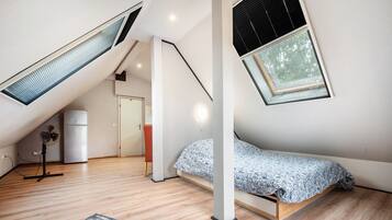 1 室のベッドルーム、WiFi、ベッドシーツ