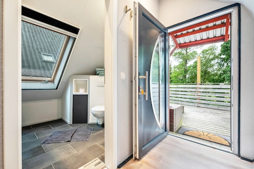 Apartment 'Kanal' with Private Terrace and Wi-Fi