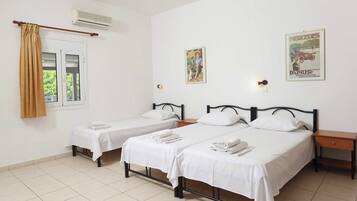 Estúdio | Ferros/tábuas de passar roupa, Wi-Fi de cortesia