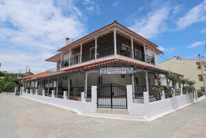 Fachada de la propiedad