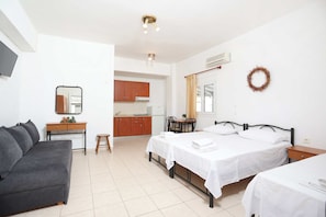 Family Studio | Iron/ironing board, free WiFi