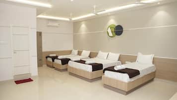 Family Room, Sea View | Desk, laptop workspace, iron/ironing board, free WiFi