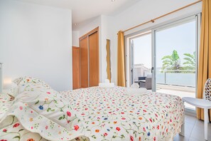 2 Schlafzimmer, Bügeleisen/Bügelbrett, Reisekinderbett, kostenloses WLAN