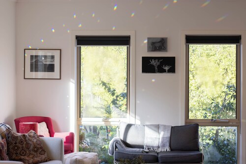 A calm and comfortable Ballarat stay in a quiet neighbourhood, just minutes from the CBD, Lake Wendouree and local cafes. Ideal for couples, work trips or relaxed getaways.