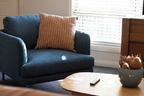 Living area - Welcome to your cozy Ballarat home! This one-bed townhouse is cute, comfy, and close to everything. (Ballarat Central)