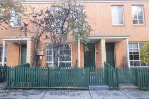 Exterior detail - Welcome to your cozy Ballarat home! This one-bed townhouse is cute, comfy, and close to everything. (Ballarat Central)