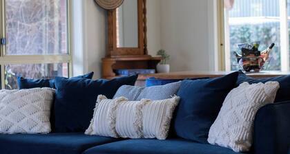 Stress-free stay: secure garage parking on site, fast Wi-Fi and fully equipped kitchen.<br>Walk everywhere: just 2-minutes to cafes, IGA supermarket, chemist and public transport—no car needed!<br><br>Book to enjoy heritage charm steps from city conv