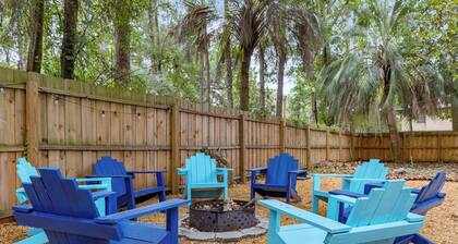 Underwater Home w/Game Room ~6 min to Stadium & Downtown / 2 King Beds &Fire Pit